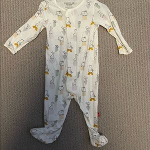 Magnetic Me Modal Footie in New Kid on the Block size 9-12